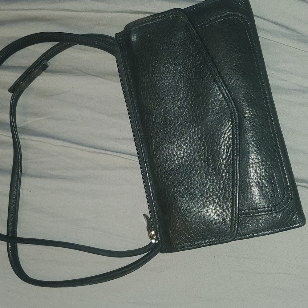 Fossil crossbody wallet